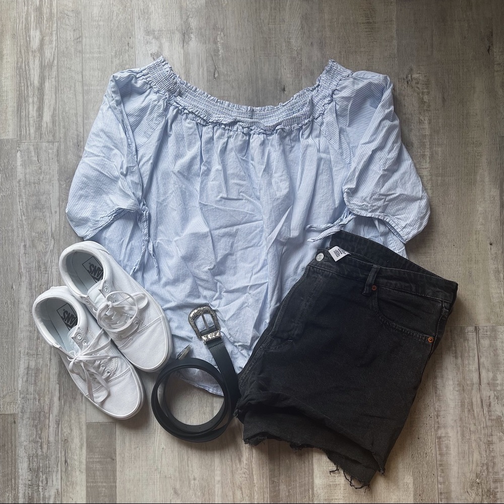 Pre-loved | H&M Off-the-Shoulder Striped Top